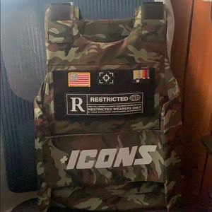 A icon fashion vest